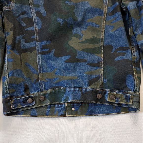 Levi's Camouflage Denim Trucker Jacket - Picture 9 of 11